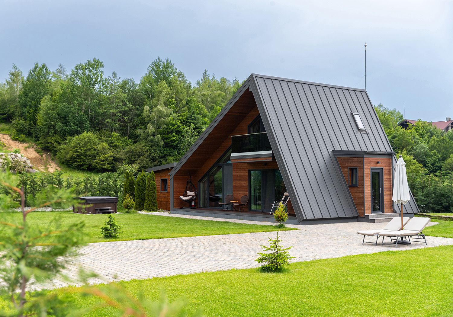 Casă A-frame cu învelitoare Bilka Retro Panel